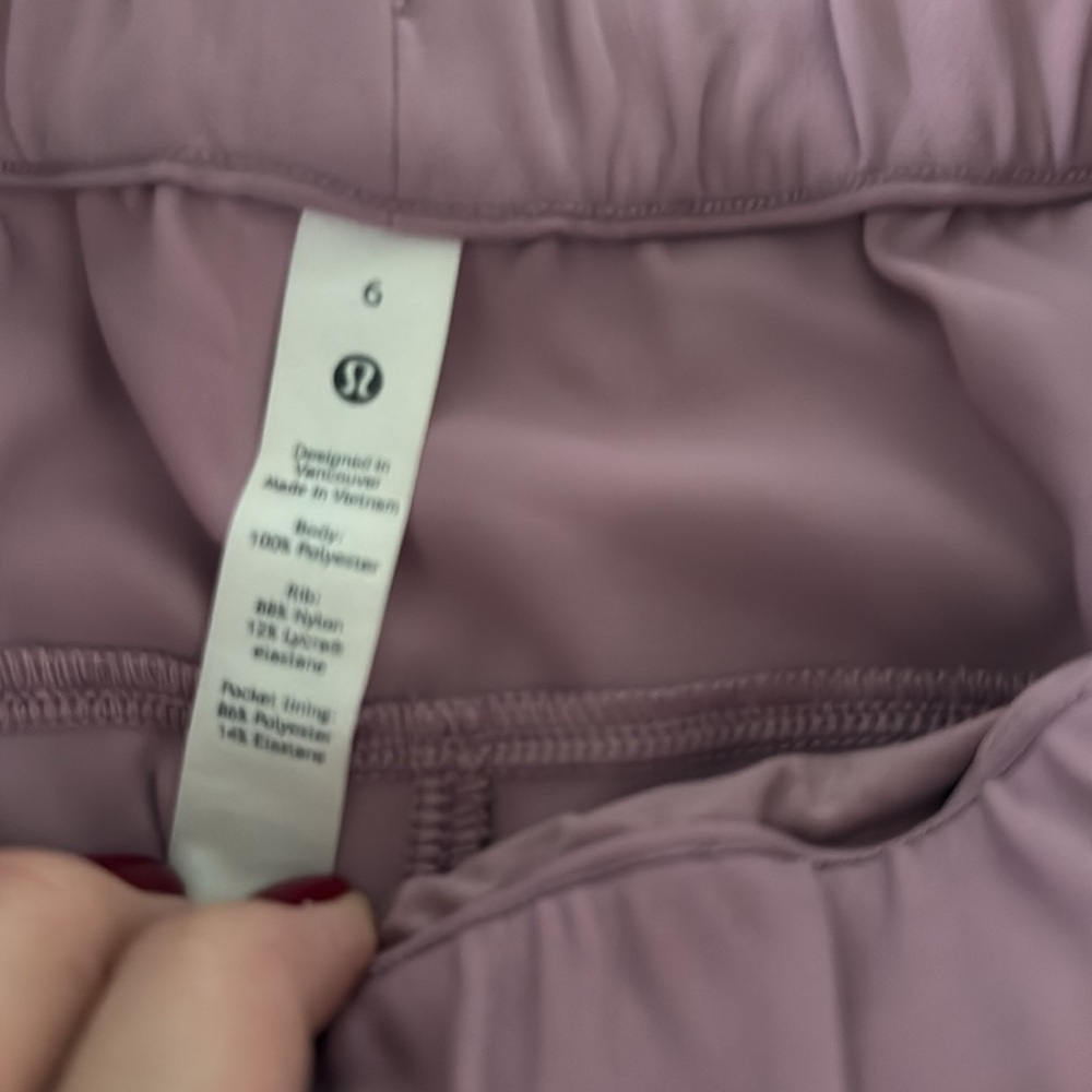 Lululemon on the fly joggers 28” dusty pink color size 6 - Picture 2 of 2